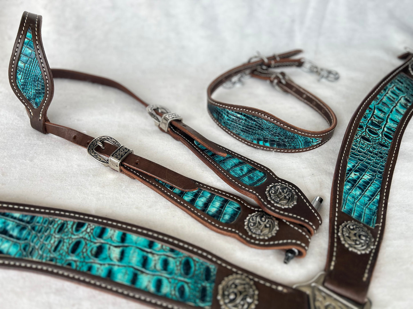 SmarTack Face - Bold Turquoise Gator