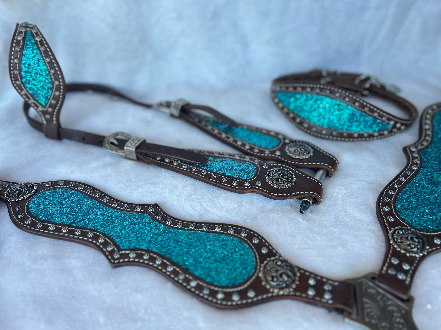 SmarTack Face - Turquoise Glitter Glam