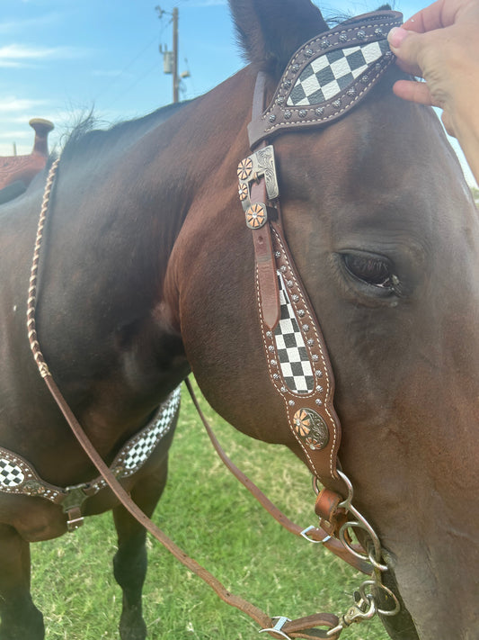 SmarTack Face - Finish Line