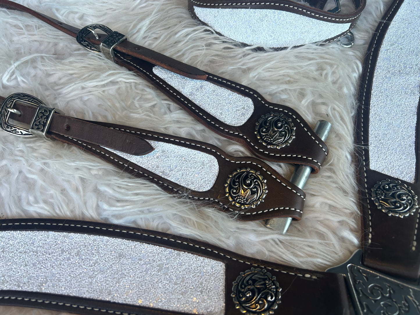 SmarTack Face - Ivory Ice Glitter Glam