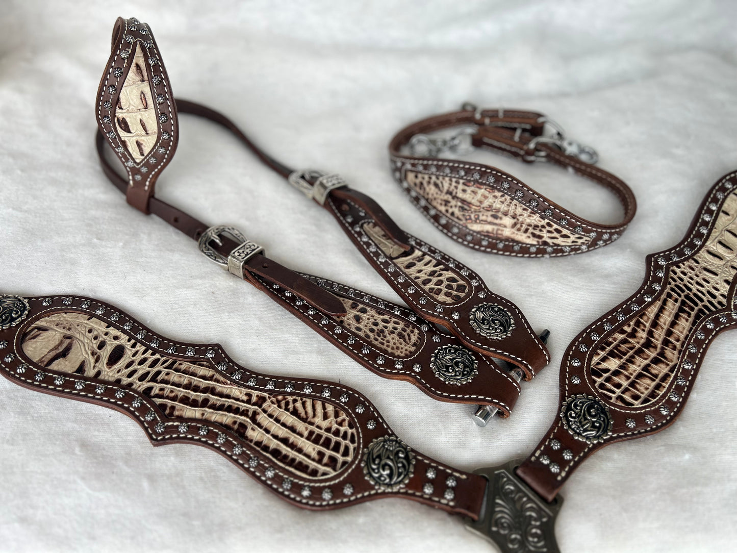 SmarTack Face - Ivory Glam Gator